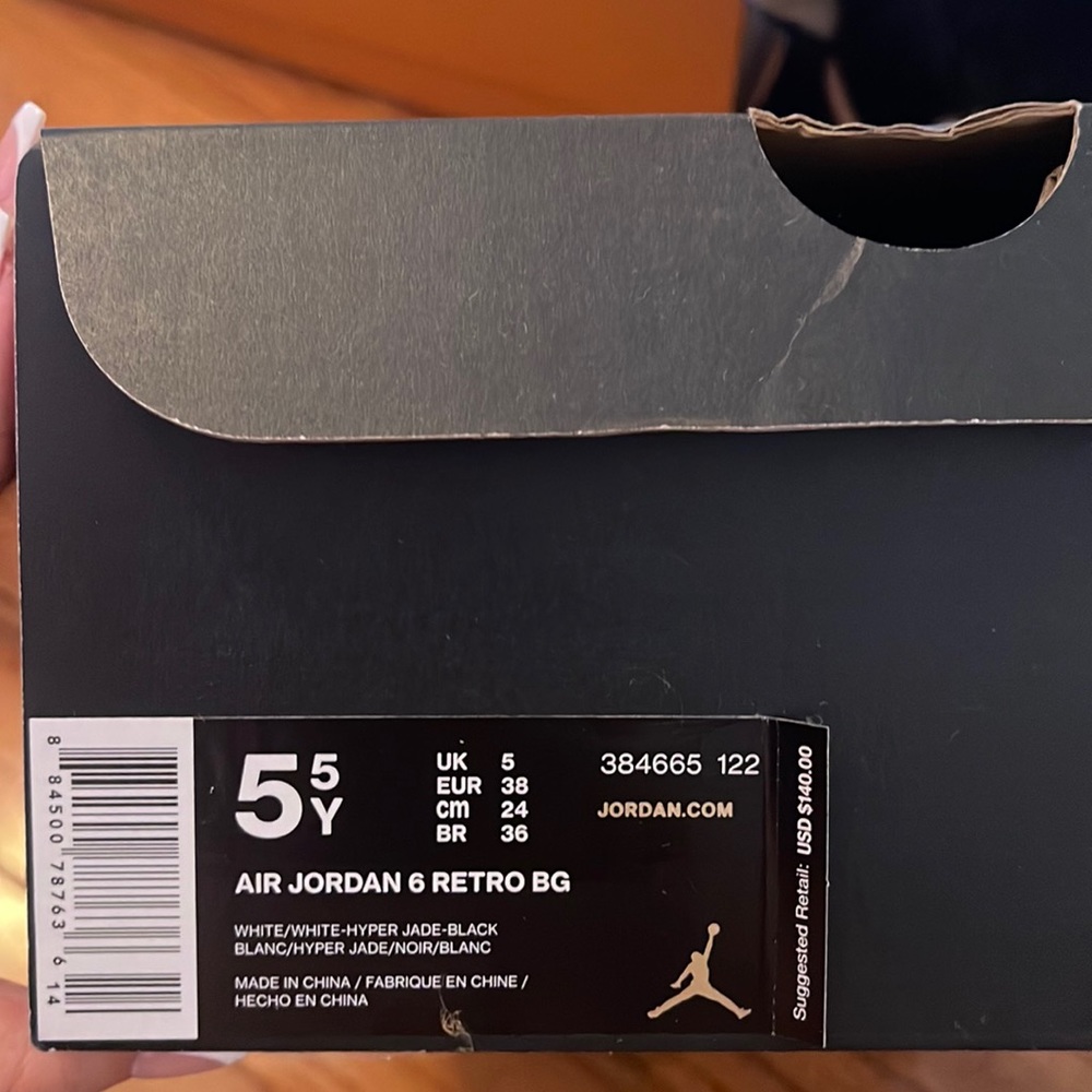 Size 5.5 Youth/ Air Jordan 6 Retro BG